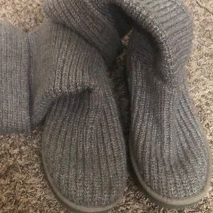 Size 9 Ugg Boot very comfy authentic